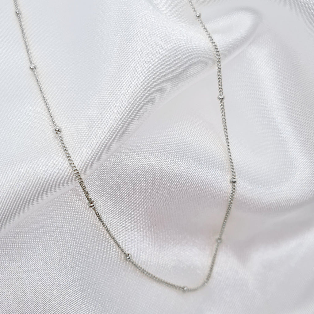 Silver chain layer necklace