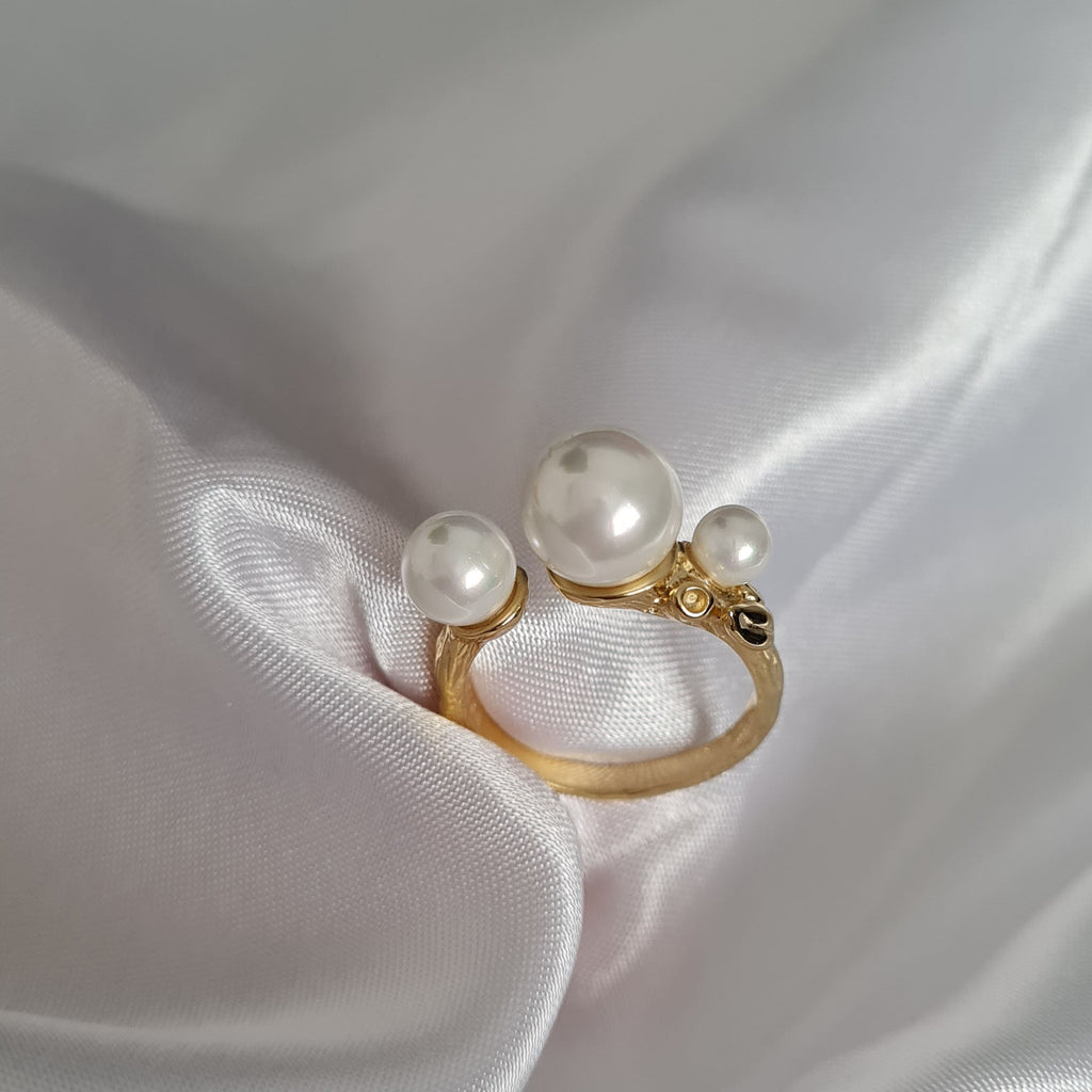 Gold Triple Pearl Ring