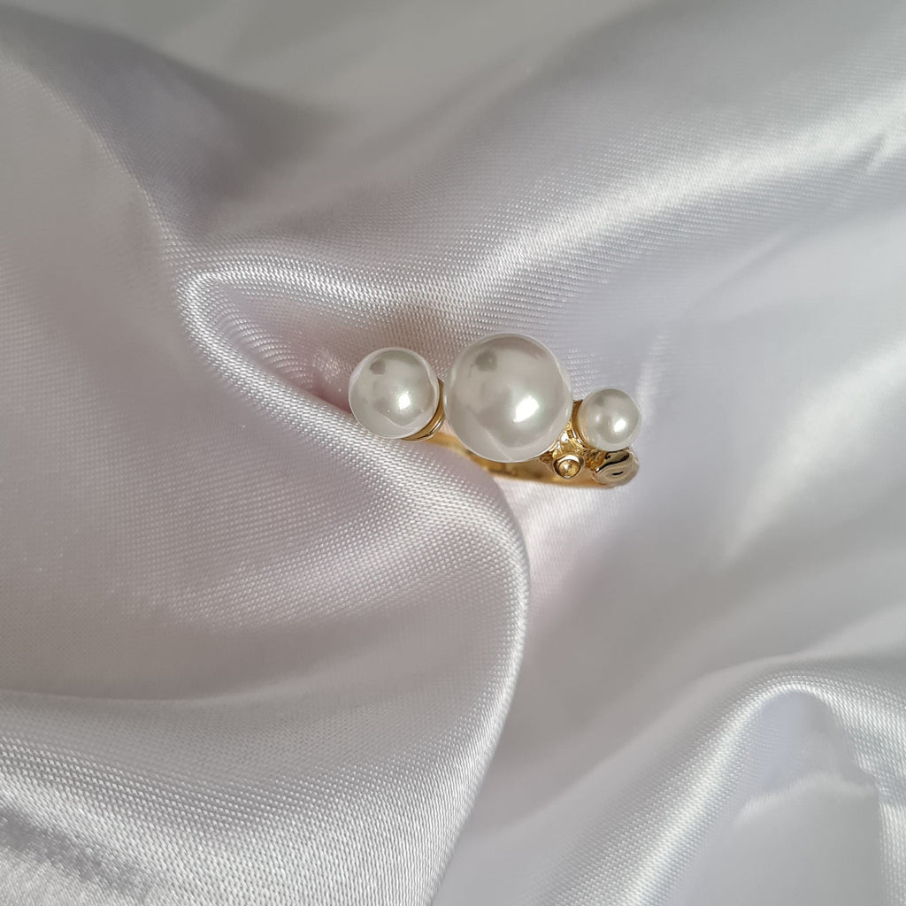 Gold Triple Pearl Ring